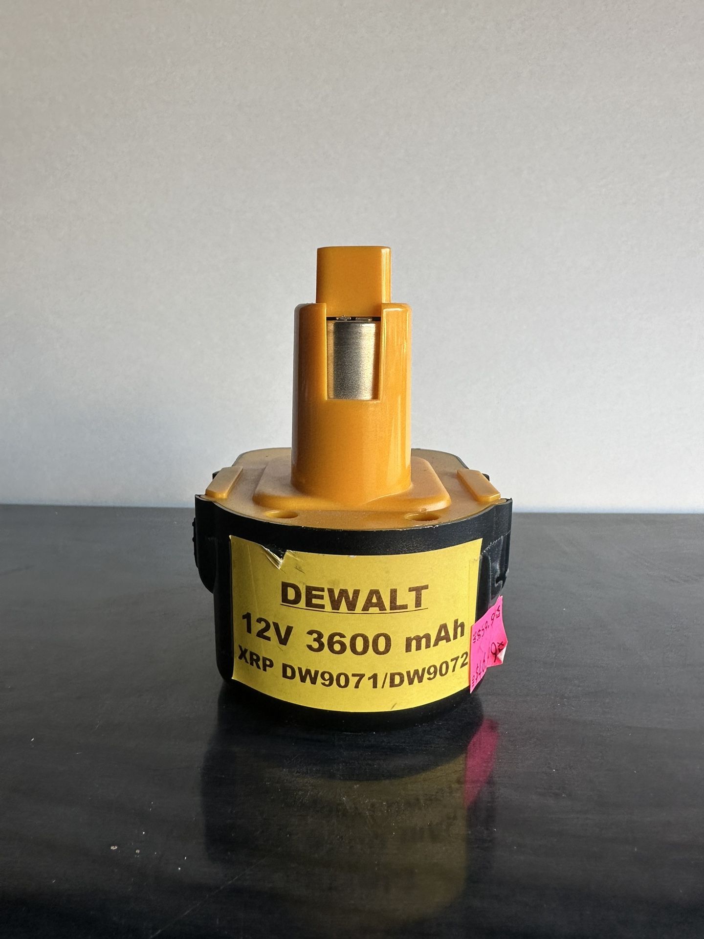 DEWALT 12v DW9071 Battery 3.6ah $18
