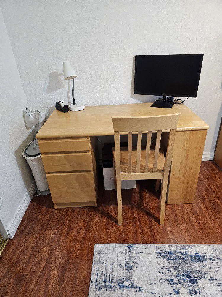 Solid Maple Student Desk 