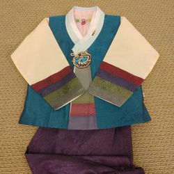 Hanbok (Korean traditional outfit)