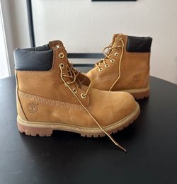 Timberland Boots Women’s 7.5