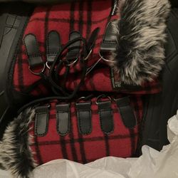 Women Winter Snow Waterproof Boots Sz 9 $50 Or Better Offer 