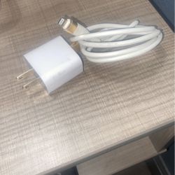 Maxx USB & Lightning Type C Box With Both Cords