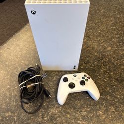 Xbox Series X 1 TB W/ White Controller