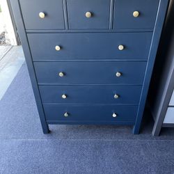 Pottery Barn dresser of drawers