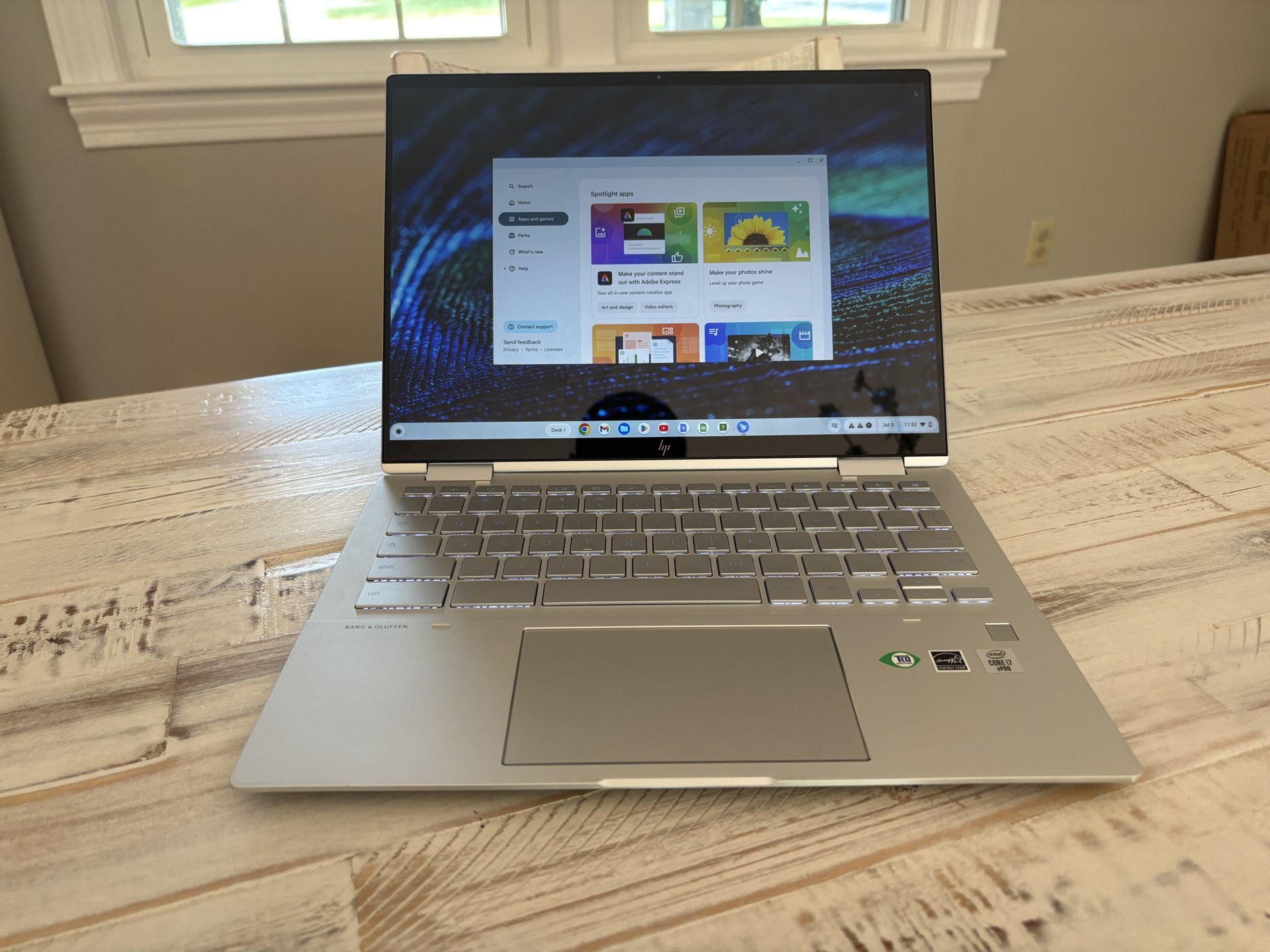 HP Chromebook / Super Powerful And Premium Build / Touchscreen