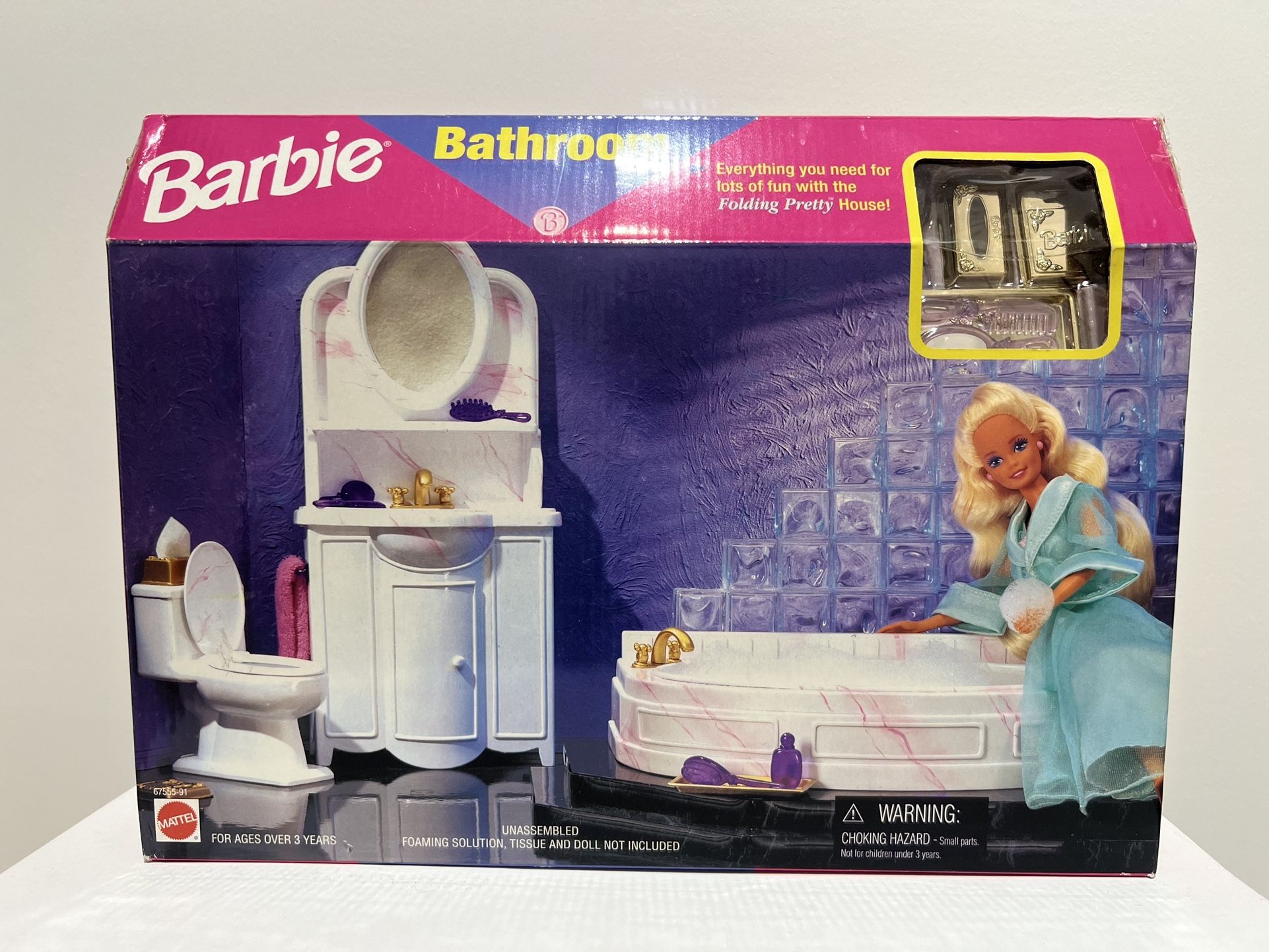 NIB 1996 Vintage Barbie Folding Pretty Bathroom  Vanity Tub 67555-91