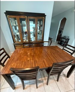 Solid Wood China Cabinet / Hutch – Excellent Condition – $200OBO