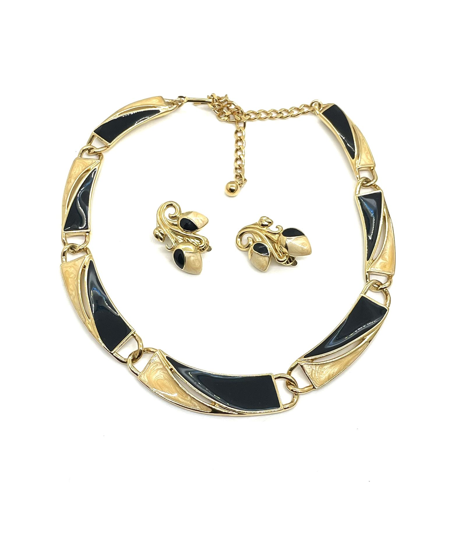 Trifari Enameled Necklace And Earrings