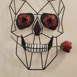 Metal Skull Decor 