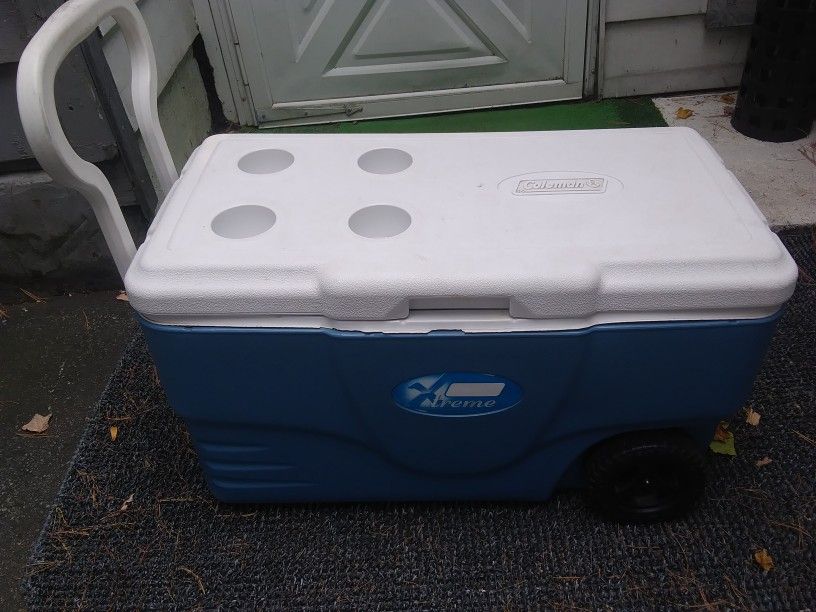 Coleman Extreme Wheeled Cooler