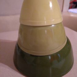 Vintage Pyrex Verde Cinderella Mixing Bowl (3) Yes I Ship!