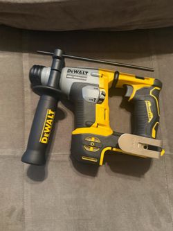New Dewalt 5/8 SDs plus Rotary Hammer Only Tool