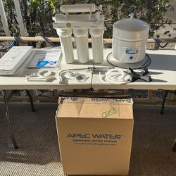 APEC Water Systems RO-90 Ultimate Series Like New