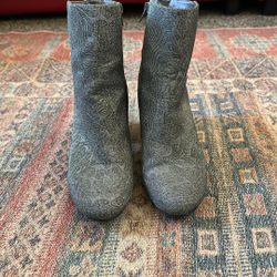 Silver Metallic Sparkling Boots / Botas Plateadas Brillantes