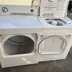 WHIRLPOOL WASHER AND GAS DREYER SET