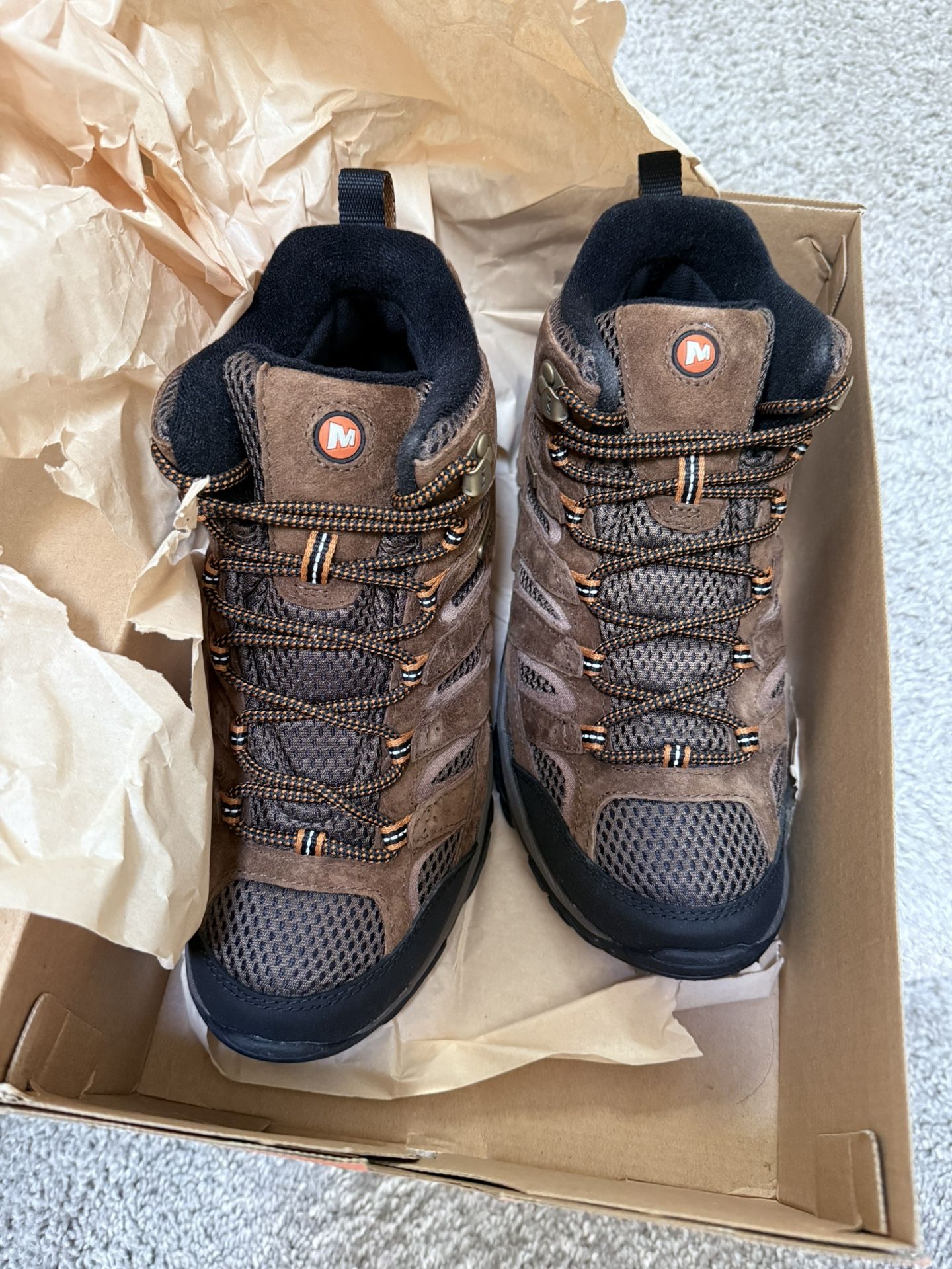 NIB Men’s Merrell Moab 2 Waterproof Brown Hiking Boots, 7