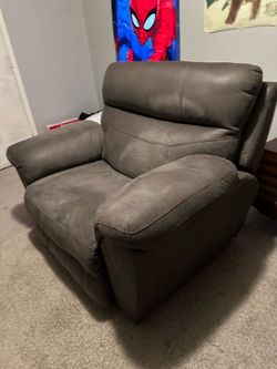 Oversized Recliner