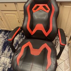 Gaming Chair (not In Good Shape)