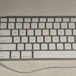 Apple Wired Keyboard w/ Numeric Keypad (USB) – Works Perfect