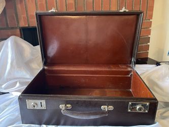 Louis Vuitton Vintage Leather Suitcase 40's -50's Authentic 