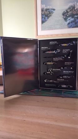 Supeman Comic Book Tin With 1:64 Scale race cars and superman Comic Book