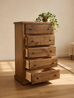 SOLID WOOD 5 DRAWER DRESSER W/RUSTIC KNOBS🪵