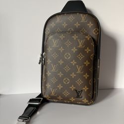 LV Slingbag 