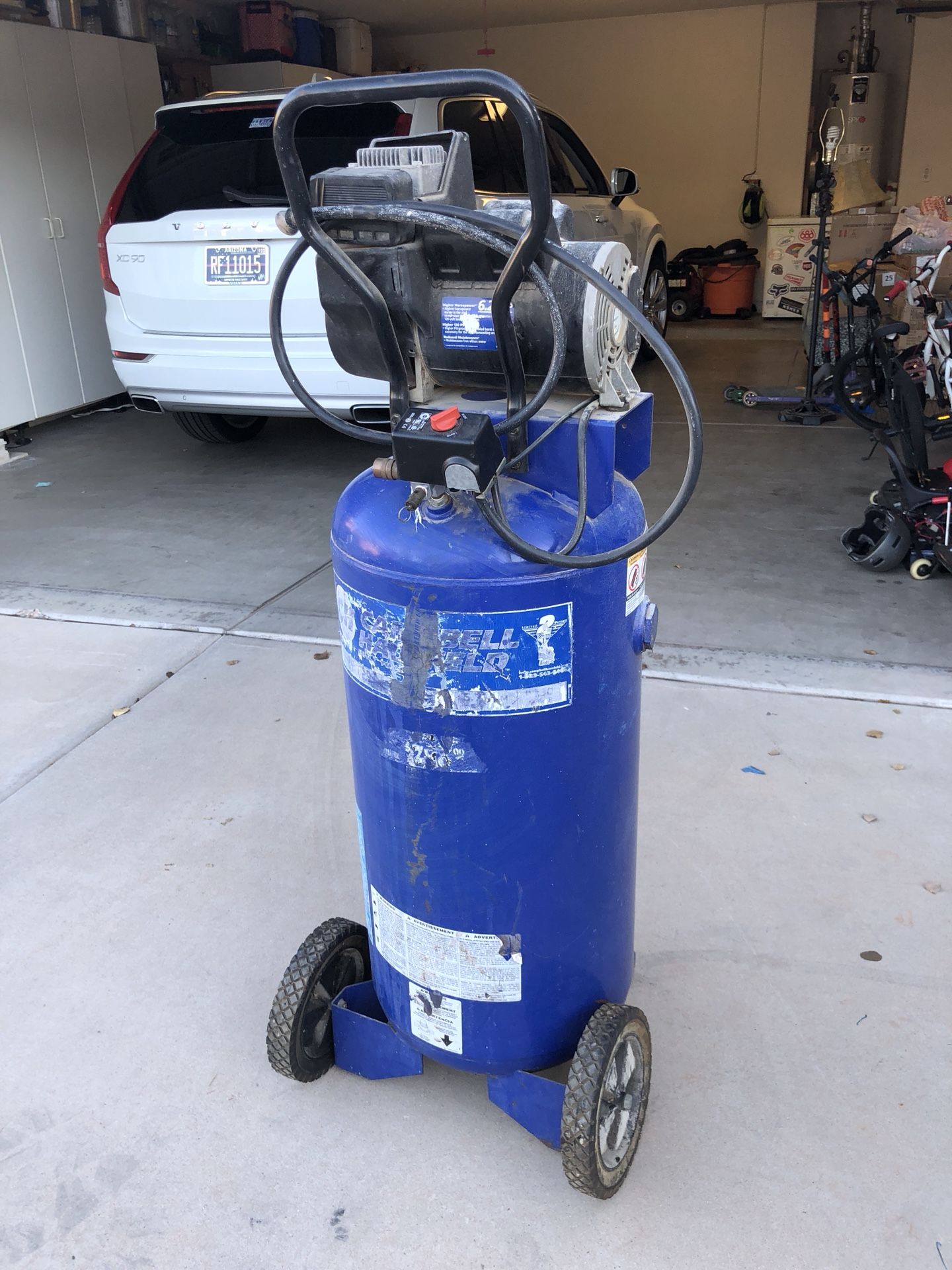 Campbell Hausfeld Air Compressor 30 Gallon for Sale in Gilbert, AZ