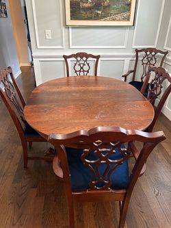 Solid Wood Dining Room Table with one leaf and 6 Chairs