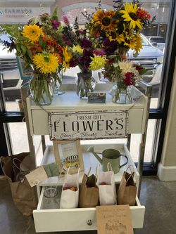 Fresh Flowers Available Thursday- Saturday @ House Of Beauty…. Turlock. Ready For Pick Up For Your Home Or Office