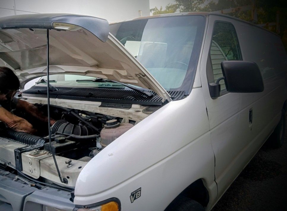 2000 Ford Econoline