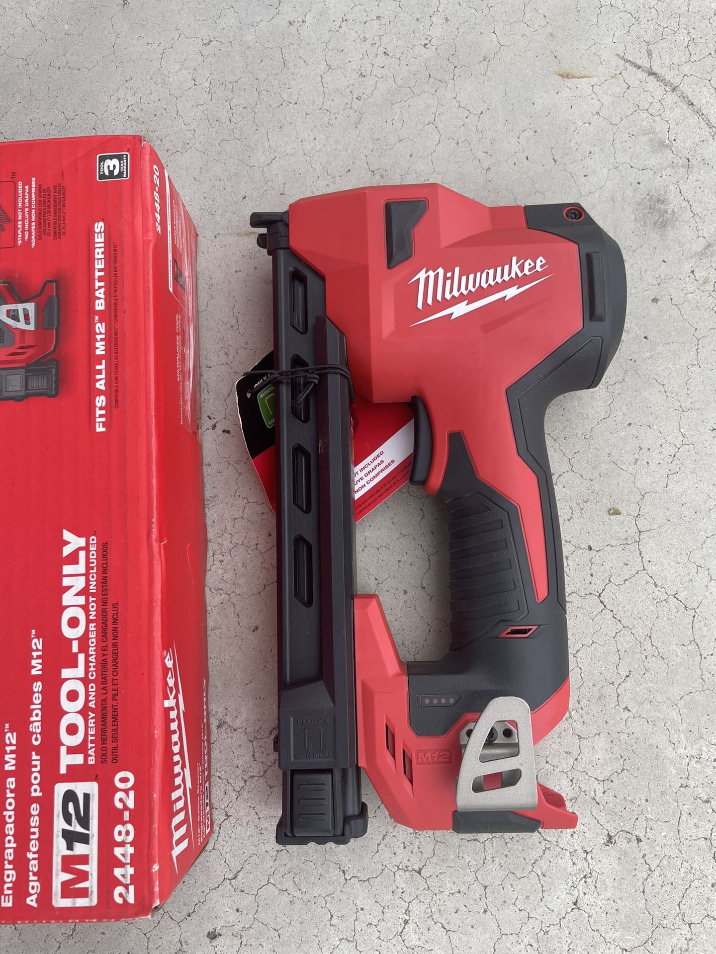 Milwaukee M12 12-Volt Lithium-Ion Cordless Cable Stapler (Tool-Only)