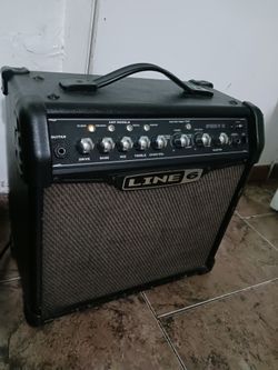 Line 6 Spider IV 15 Electric Guitar Amplifier fully tested and working 10 built in effects