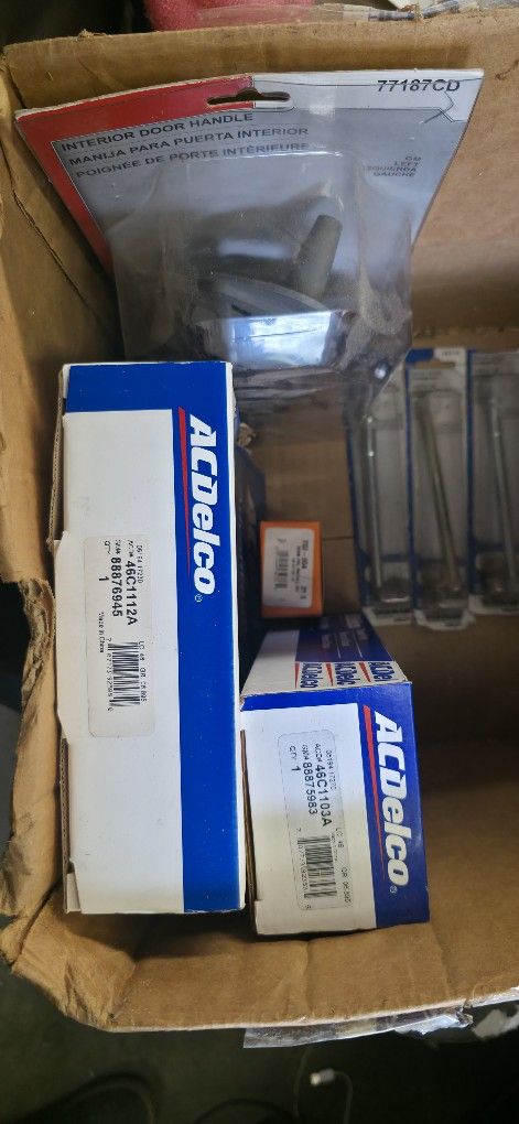Chevy/GM GMT400 Box of Parts
