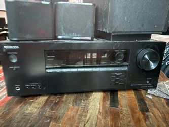 Surround Sound : Onkyo TX-SR393 AV Receiver and speakers Bass