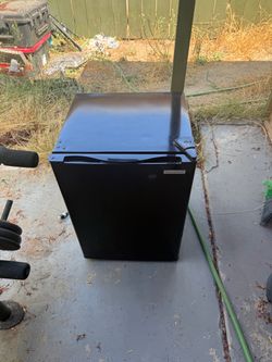 Mini fridge