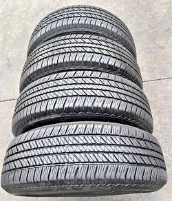 265/70/17 Bridgestone vendo un set de llantas usadas excelente condiciones de vida las 4 ✅🤩I am selling a set of used tires, all 4 in excellent livin