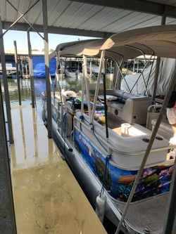 2005 Manitou Osprey Pontoon Boat