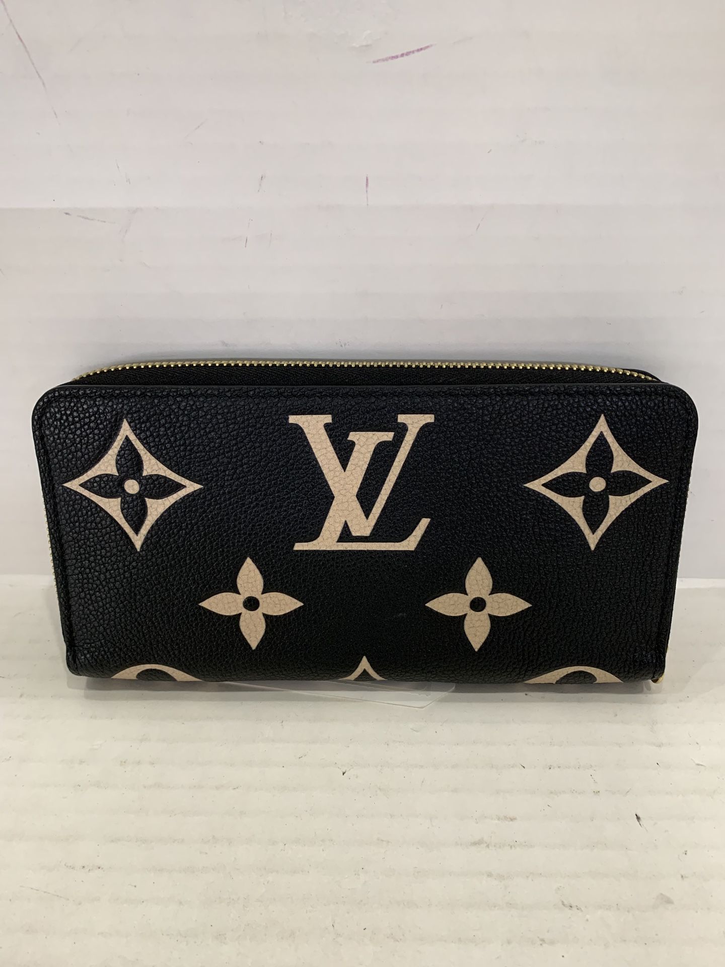 Louis Vuitton Ladies Wallet