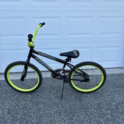 Huffy 20” Bike-needs new front tire