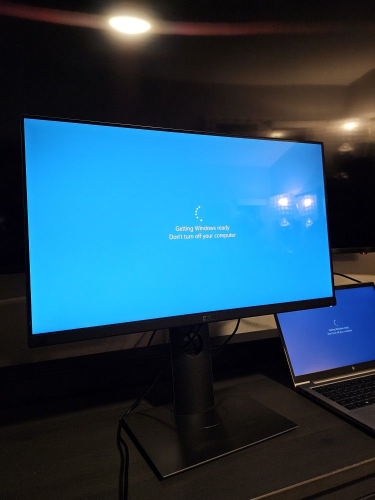 Dell S2415Hb is a 24-inch LED LCD monitor with a 1920 x 1080 resolution and a 60 Hz