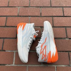 LAMELO BALL  GORANGÉ SIZE 10.5 NO BOX
