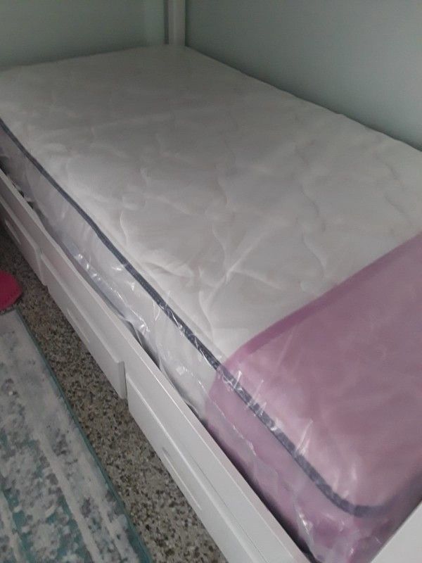 NEW TWIN MATTRESS. Bed frame is not available. Take it home the same day 👍