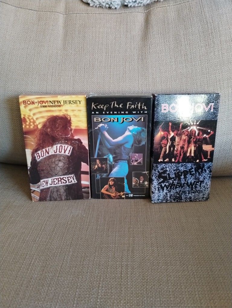 Bon Jovi VHS lot of 3
Keep the Faith is sealed and new. The other two Slippery When Wet and New Jersey were tested and works great.
