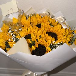 Sunflower bouquet
