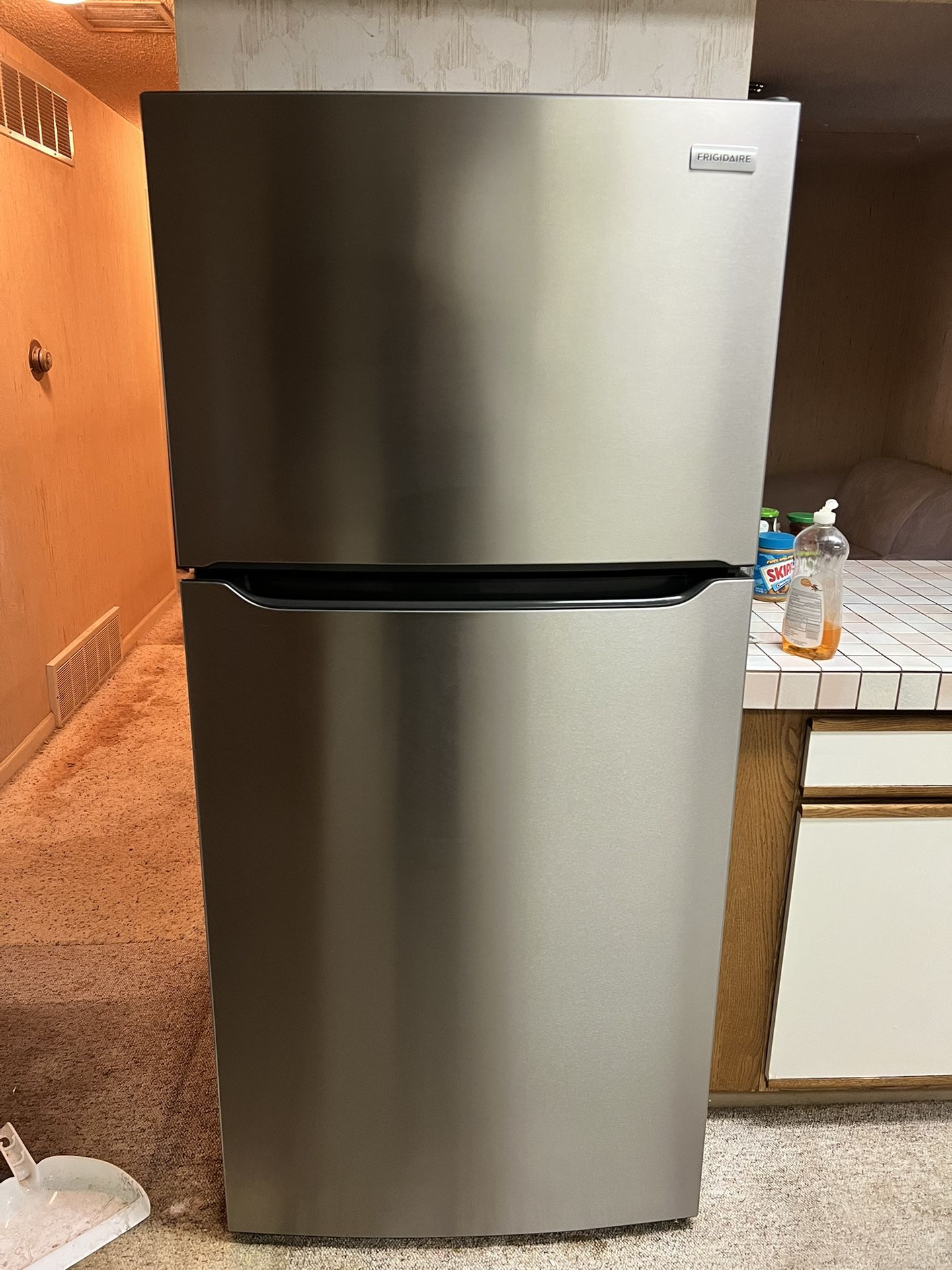 Frigidaire Refrigerator