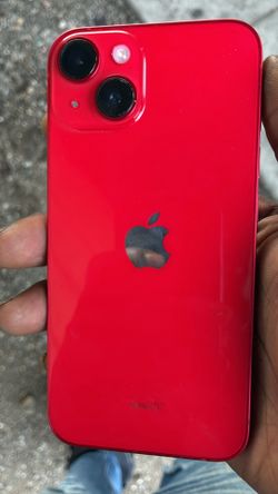 iPhone 14 red