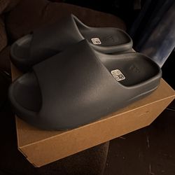 Yeezy Slide Marine Slate