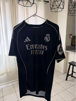 Real Madrid jersey ￼