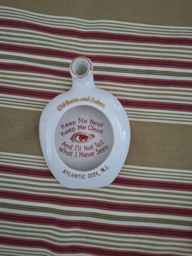 Vintage 1950s Bedpan Sample